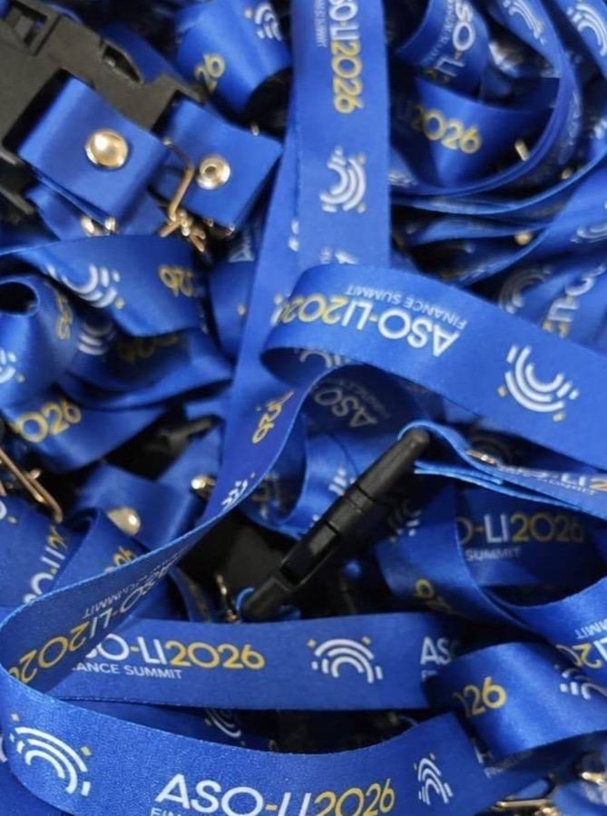 Lanyards azules sublimados para un congreso